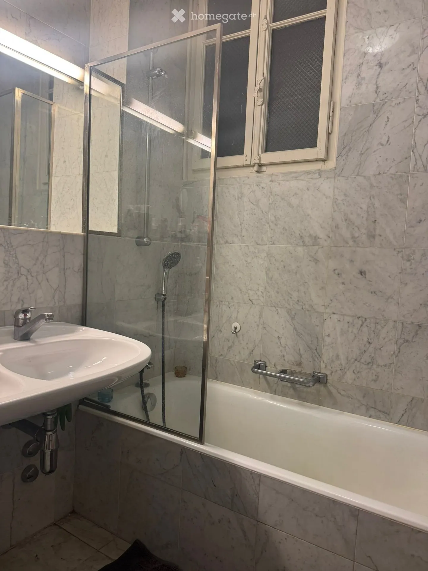 Elegant 7-room apartment with character in Champel - Photo 2 of 5