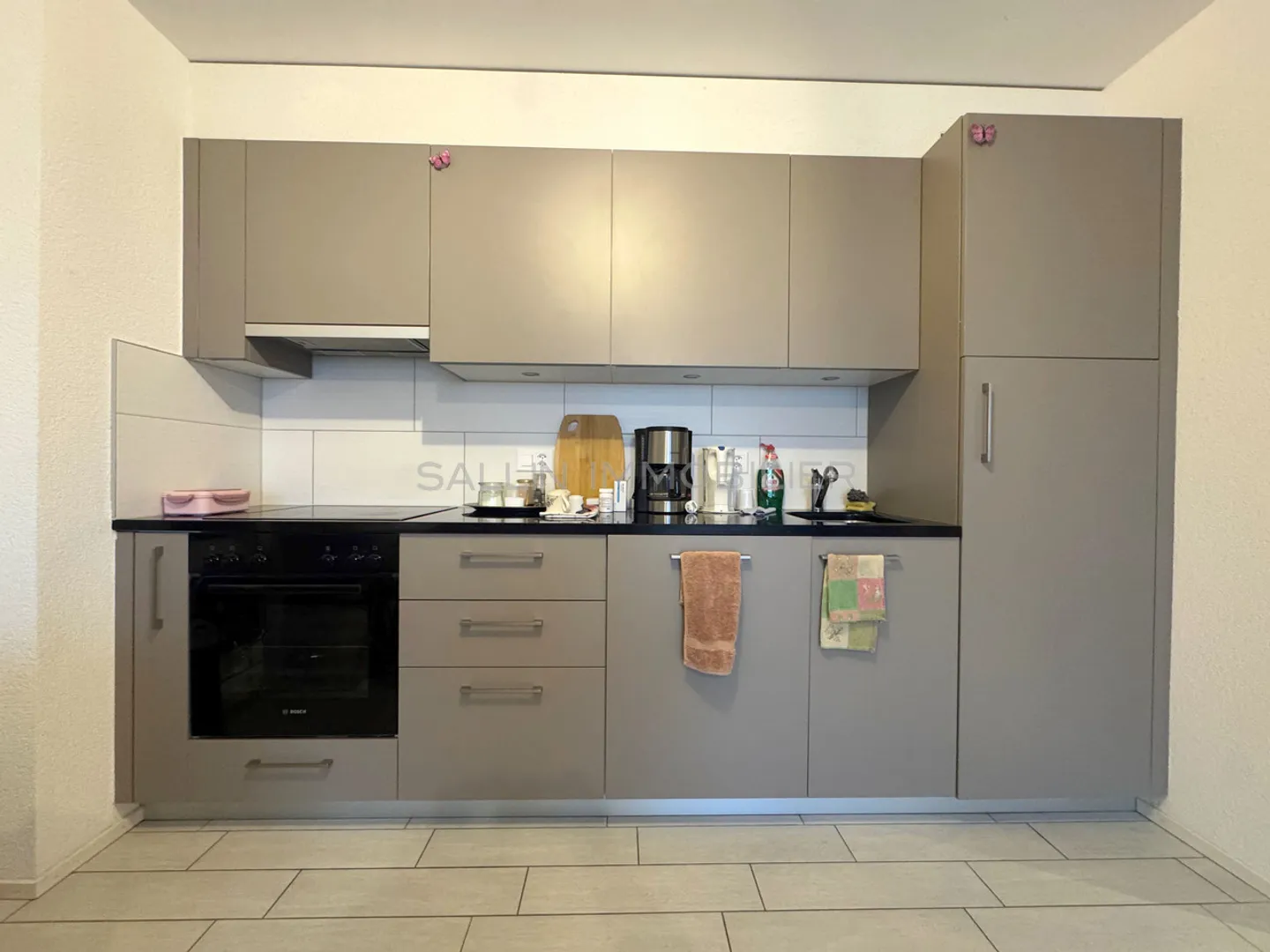 Spacious 2-room apartment with an outdoor parking space - Photo 3 of 5