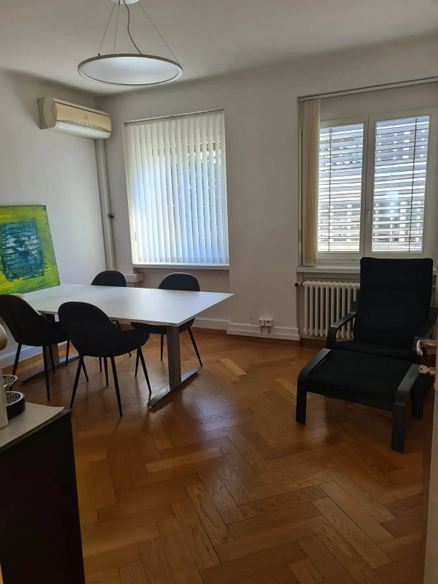 Bright Office Spaces in the Center of ZUG - Photo 1 of 10