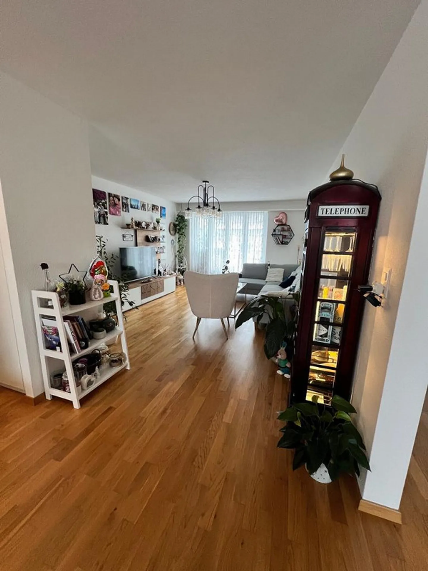 Appartamento luminoso vicino al centro del villaggio di Dübendorf - Foto 7 di 11