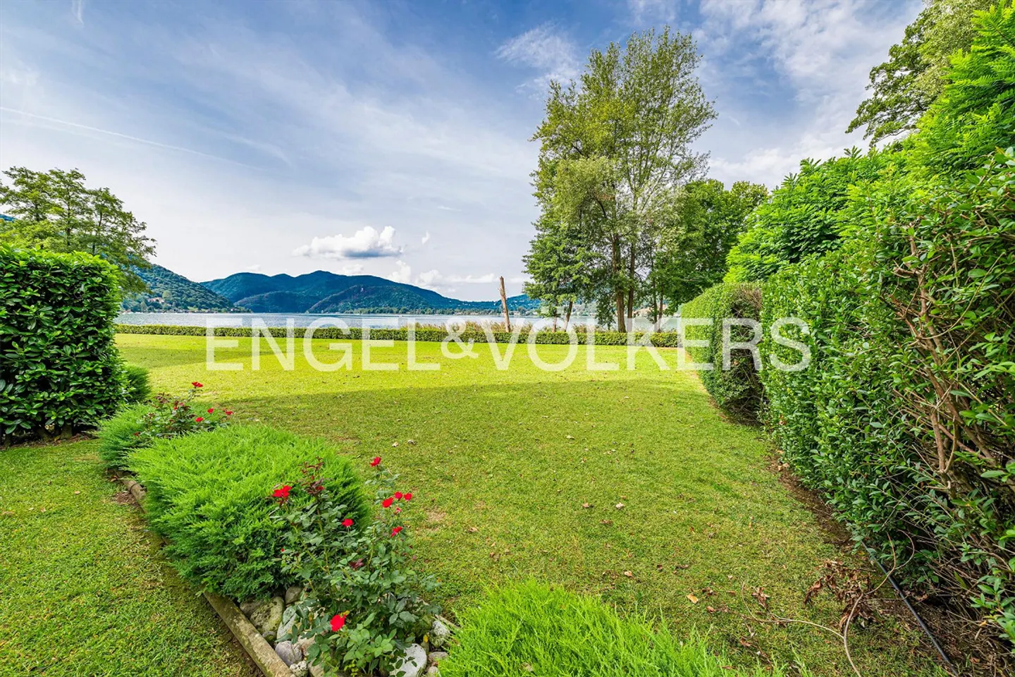 Résidence prestigieuse directement au bord du lac | Appartement avec jardin - Photo 2 sur 11