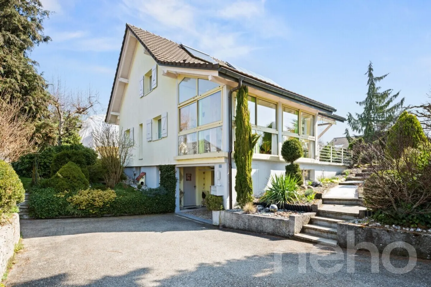 Spacious Family Home with Garden - Photo 12 of 13