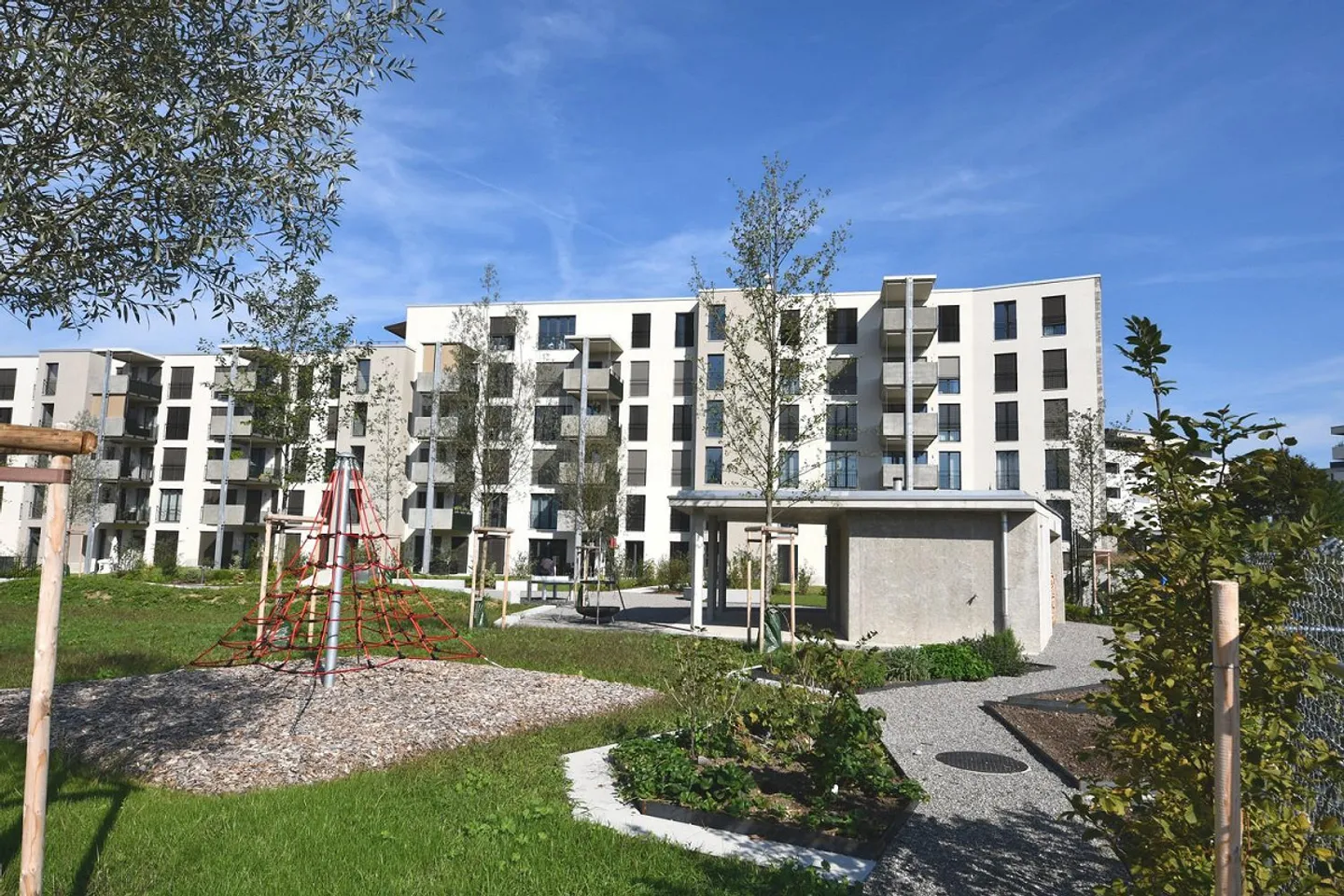 Spacious 2.5 Room Apartment in Wetzikon - Photo 1 of 12