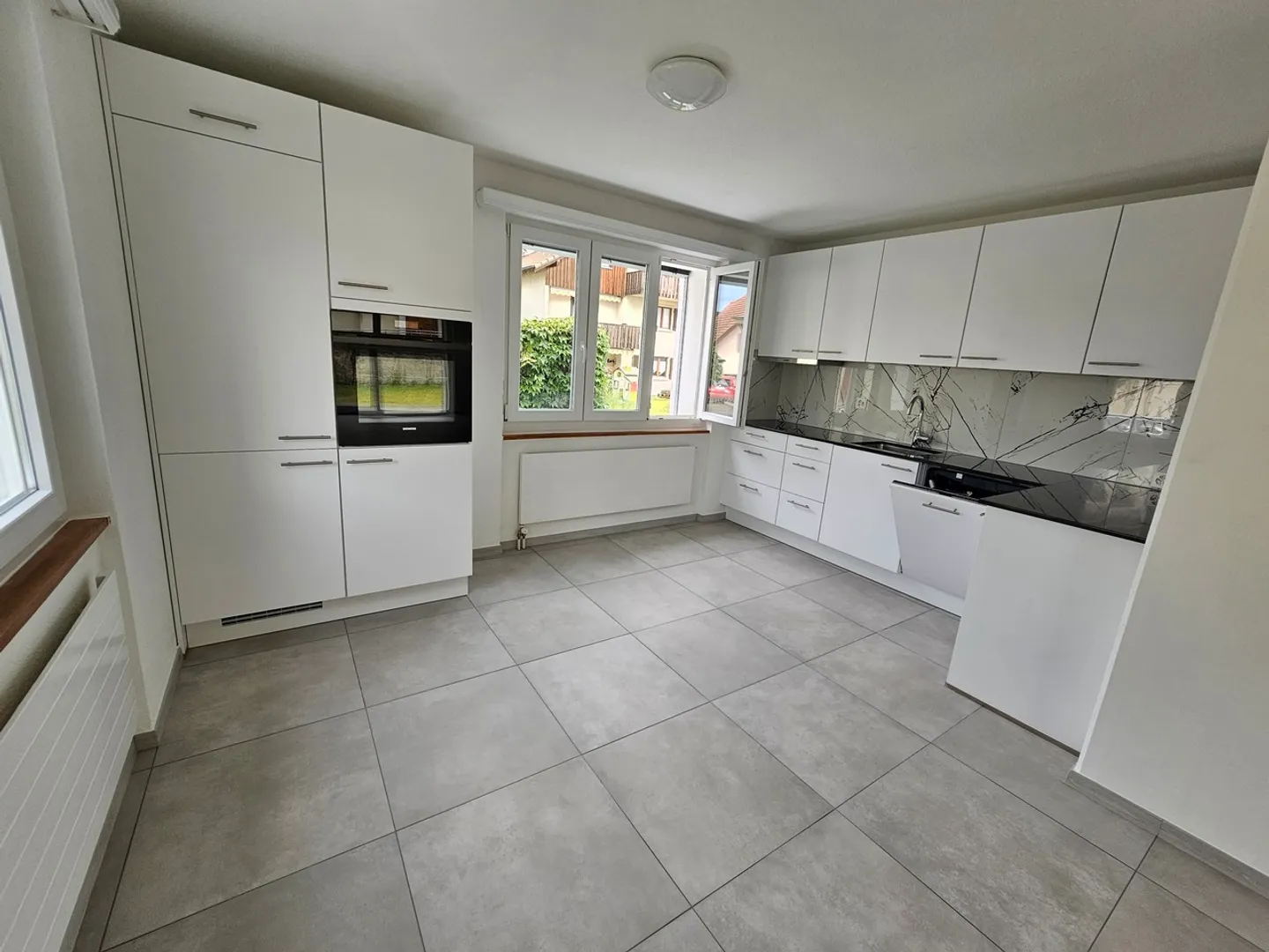 Centro del villaggio - 3 camere con terrazza al piano terra - Foto 1 di 9