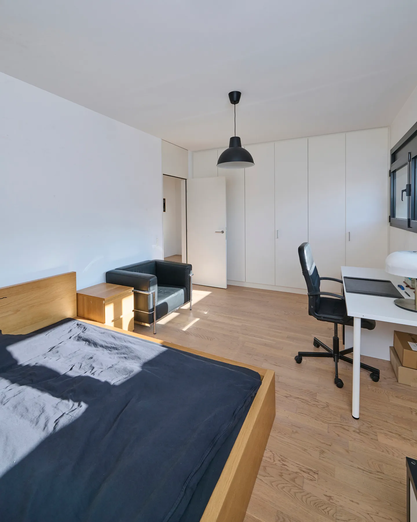 Outstanding modern villa near the center of Bellinzona - Photo 2 of 15