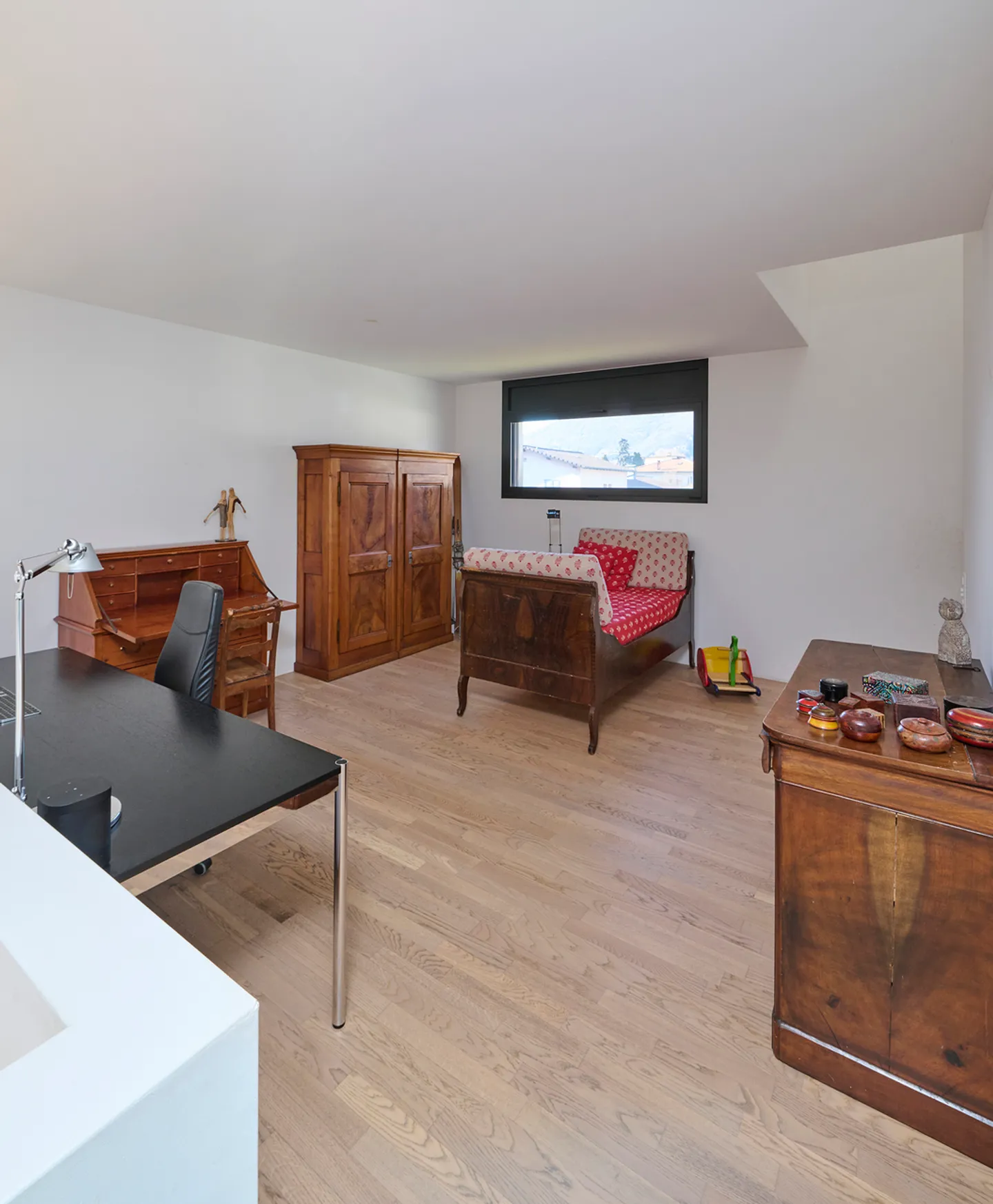 Outstanding modern villa near the center of Bellinzona - Photo 9 of 15