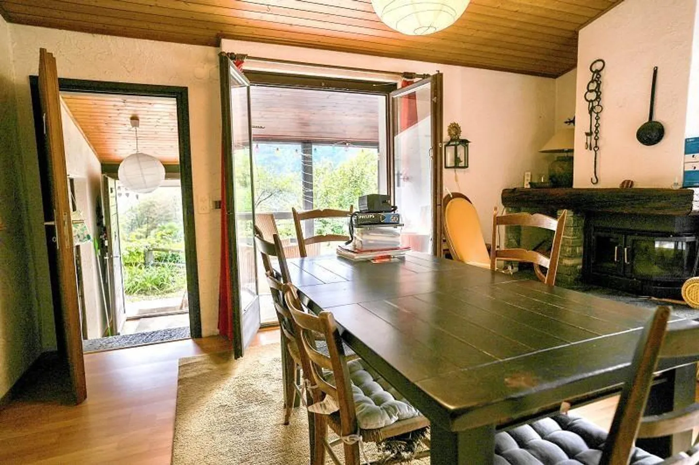 Chalet 4 1/2 locali in una posizione molto tranquilla e soleggiata con vista - Foto 6 di 33