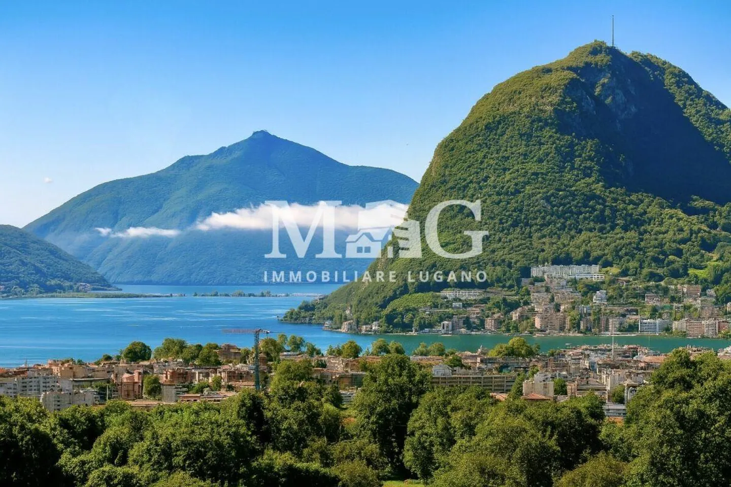 Attico esclusivo di 4,5 locali con 223 m² e terrazza sul lago a Canobbio, Lugano in vendita - Foto 1 di 9