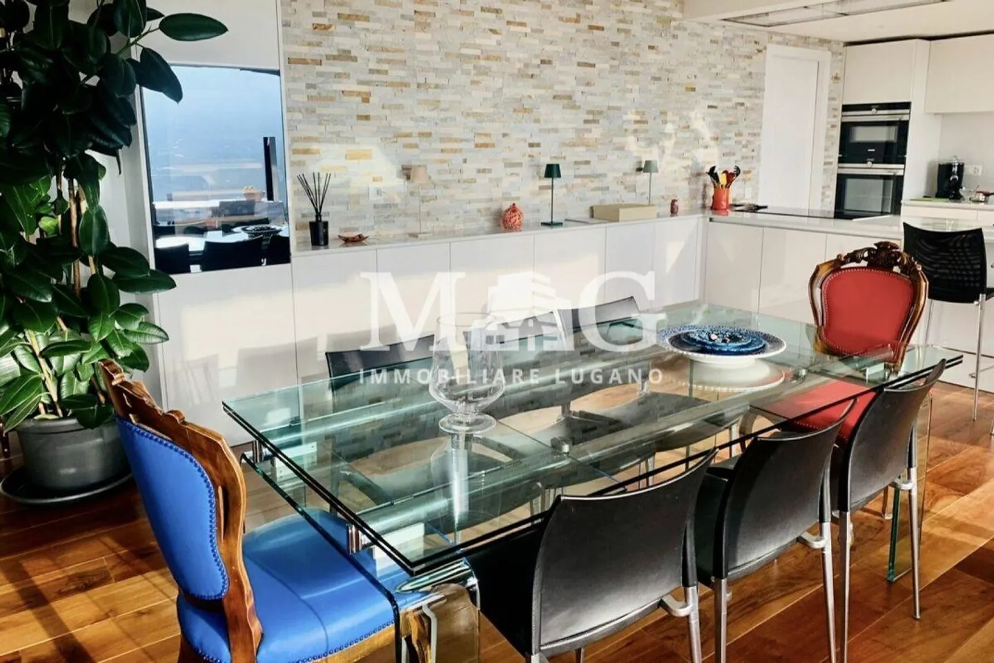Attico esclusivo di 4,5 locali con 223 m² e terrazza sul lago a Canobbio, Lugano in vendita - Foto 6 di 9