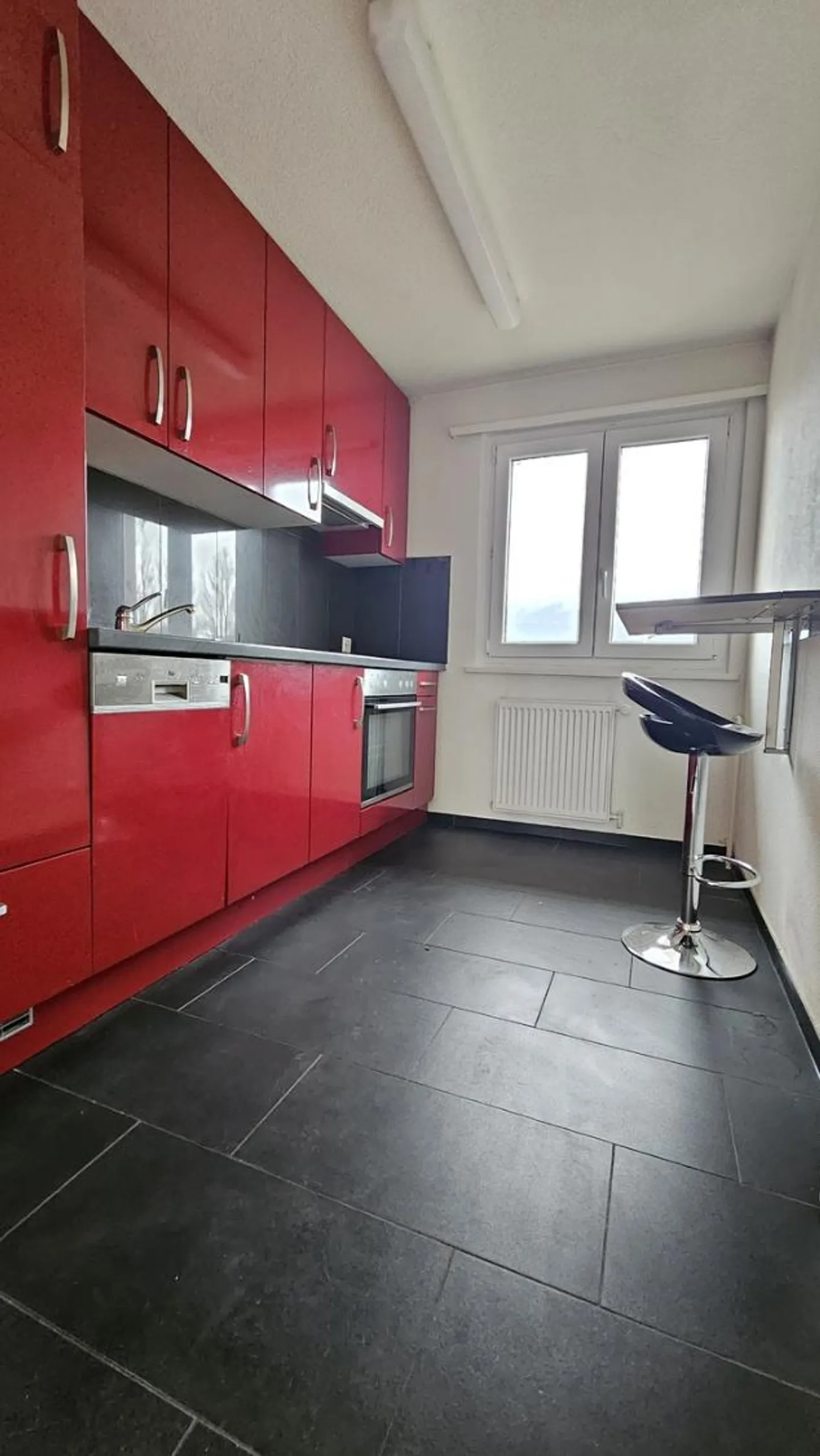 Bright 3-room apartment with large terrace - Photo 2 of 11