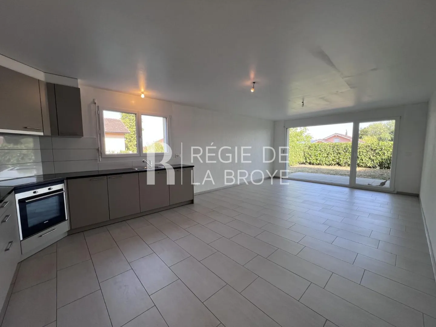 3.5-room apartment in St-Aubin FR - Photo 4 of 9