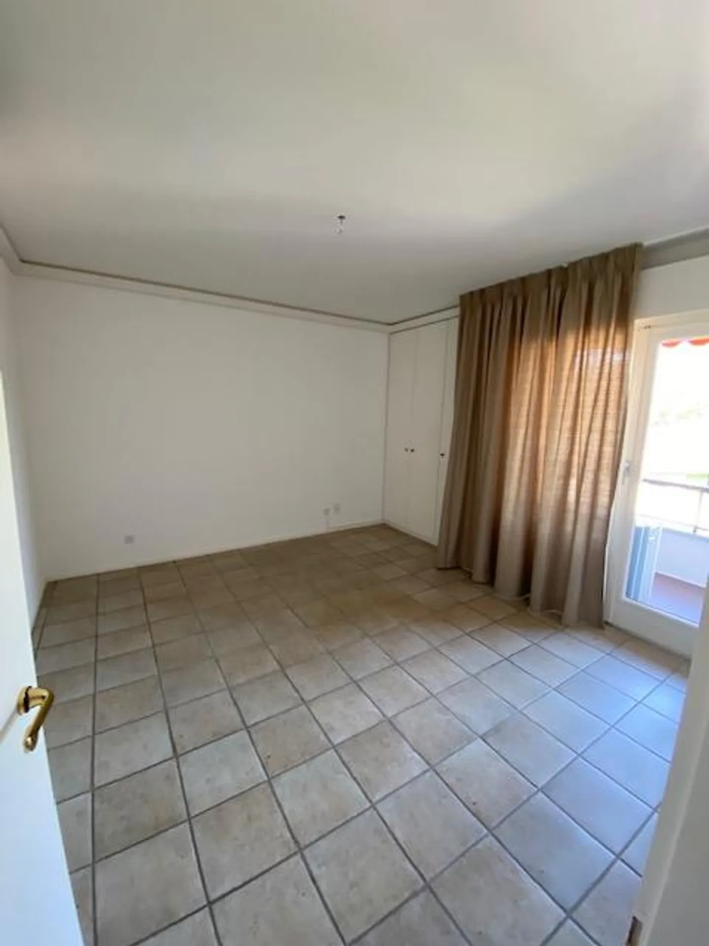 4.5-ROOM APARTMENT IN A RESIDENCE DIRECTLY ON THE LAKE - Photo 7 of 10