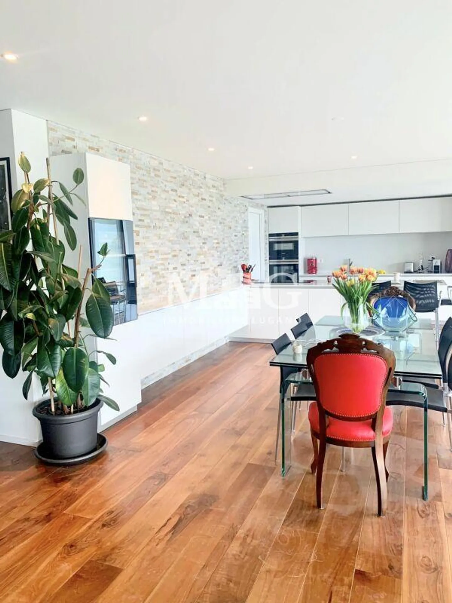 Attico esclusivo di 4,5 locali con 223 m² e terrazza sul lago a Canobbio, Lugano in vendita - Foto 8 di 9
