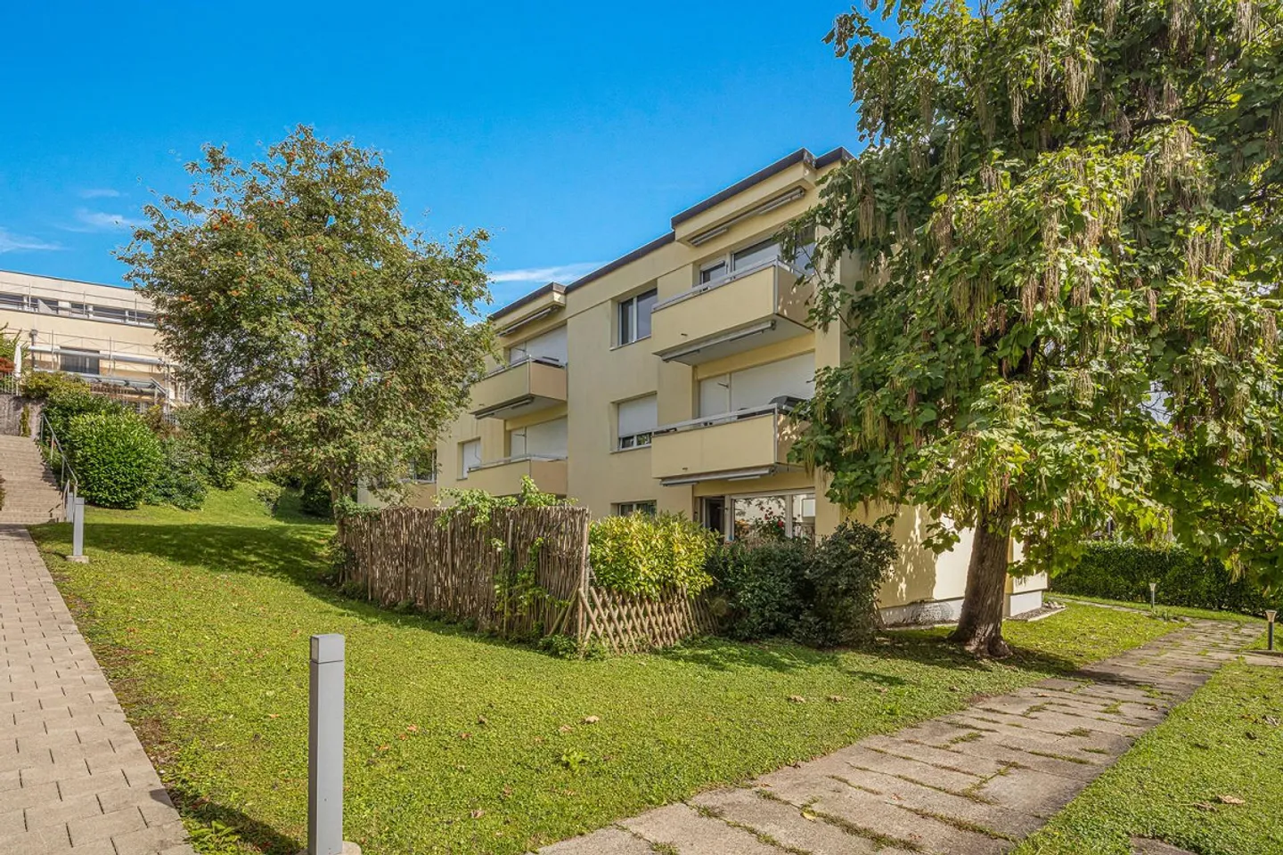 Multi-family houses in a central location - Photo 8 of 8