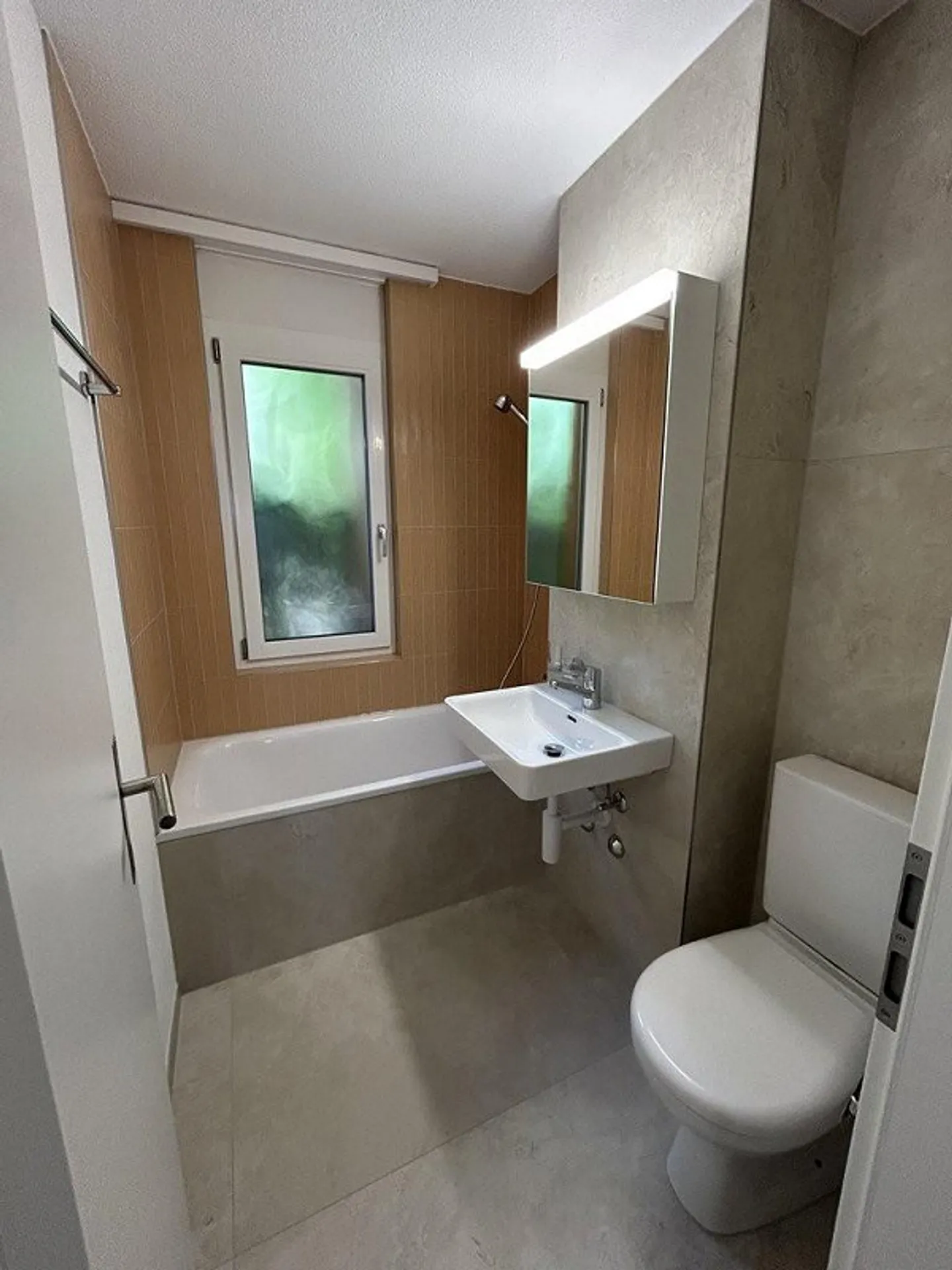 Apartment with garden seating area and beautiful view - Photo 6 of 10