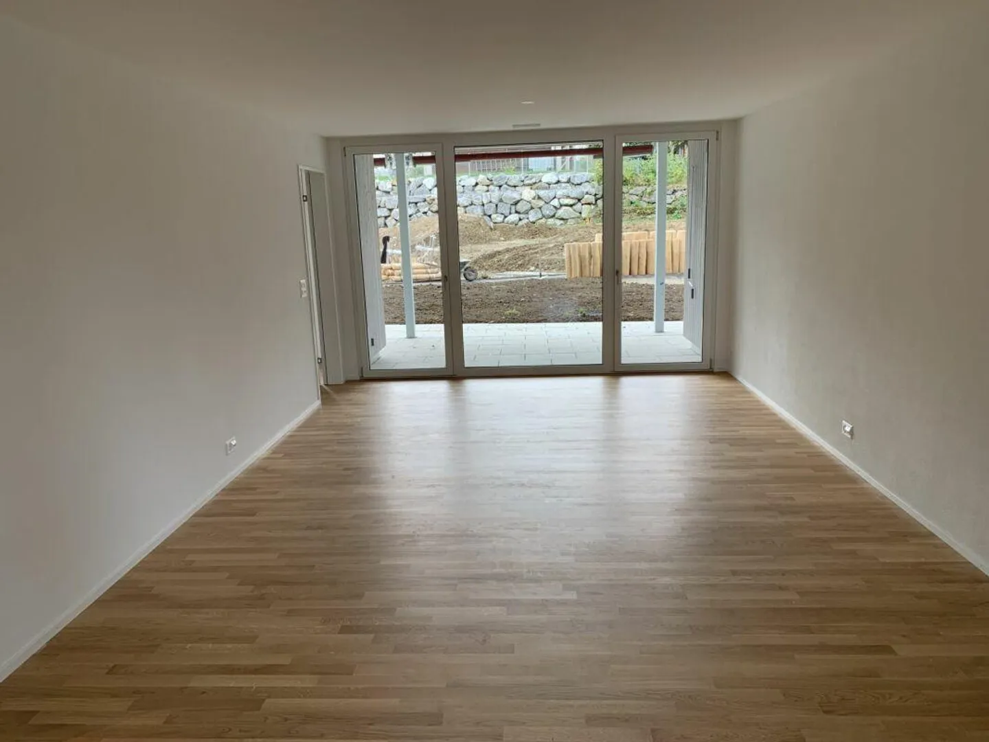 Moderne 3.5 Zimmer-Wohnung - Foto 2 von 8