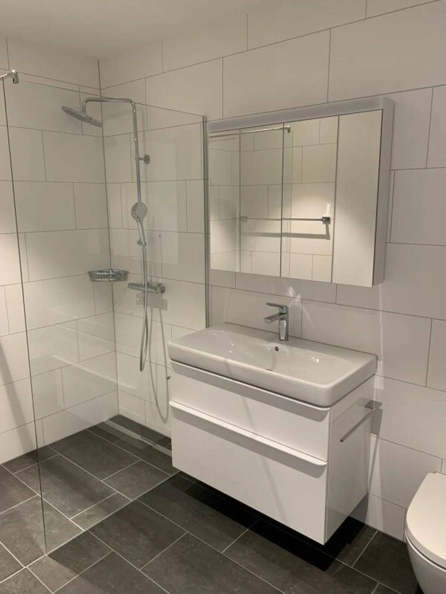 Moderne 3.5 Zimmer-Wohnung - Foto 5 von 8