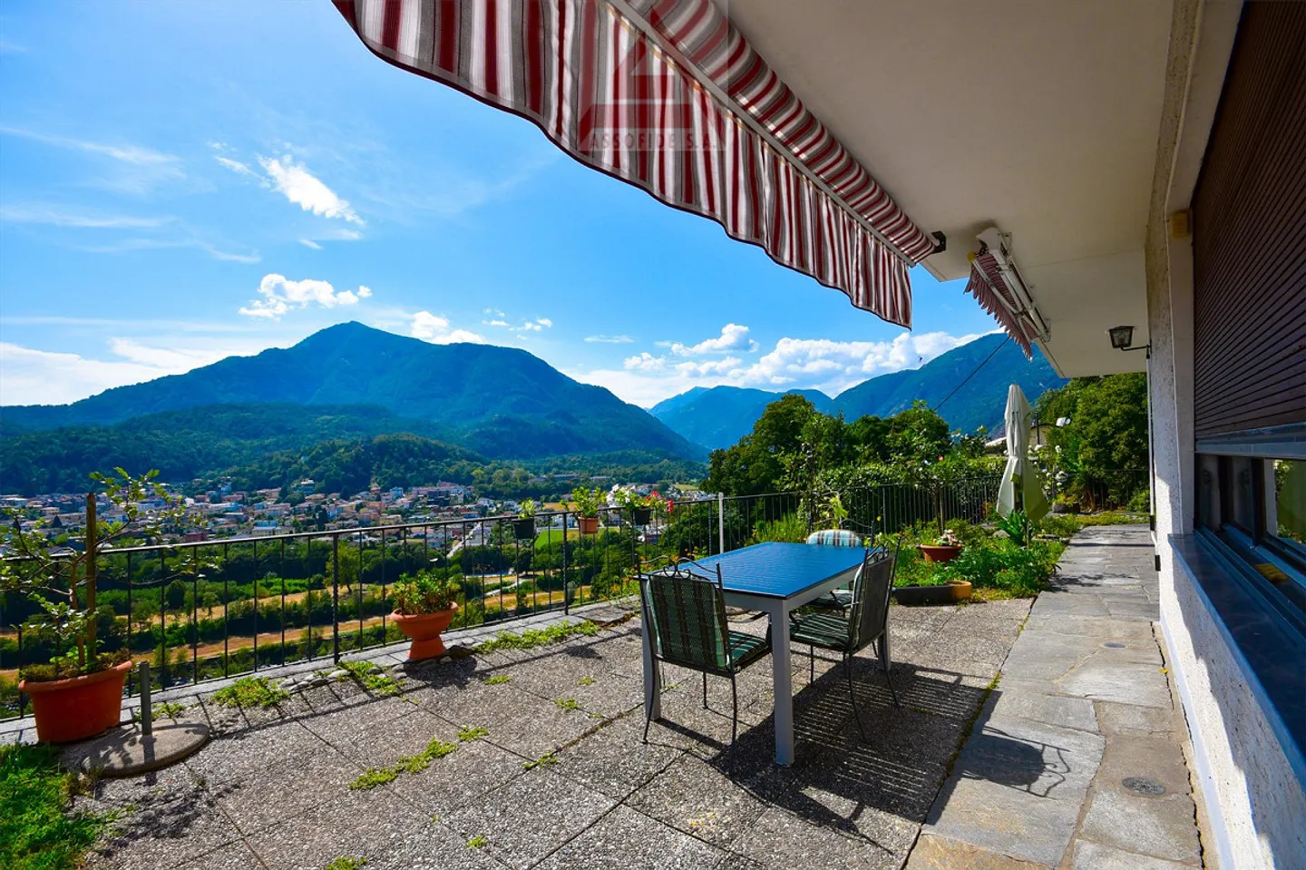 Casa bifamiliare vista - Foto 3 di 7