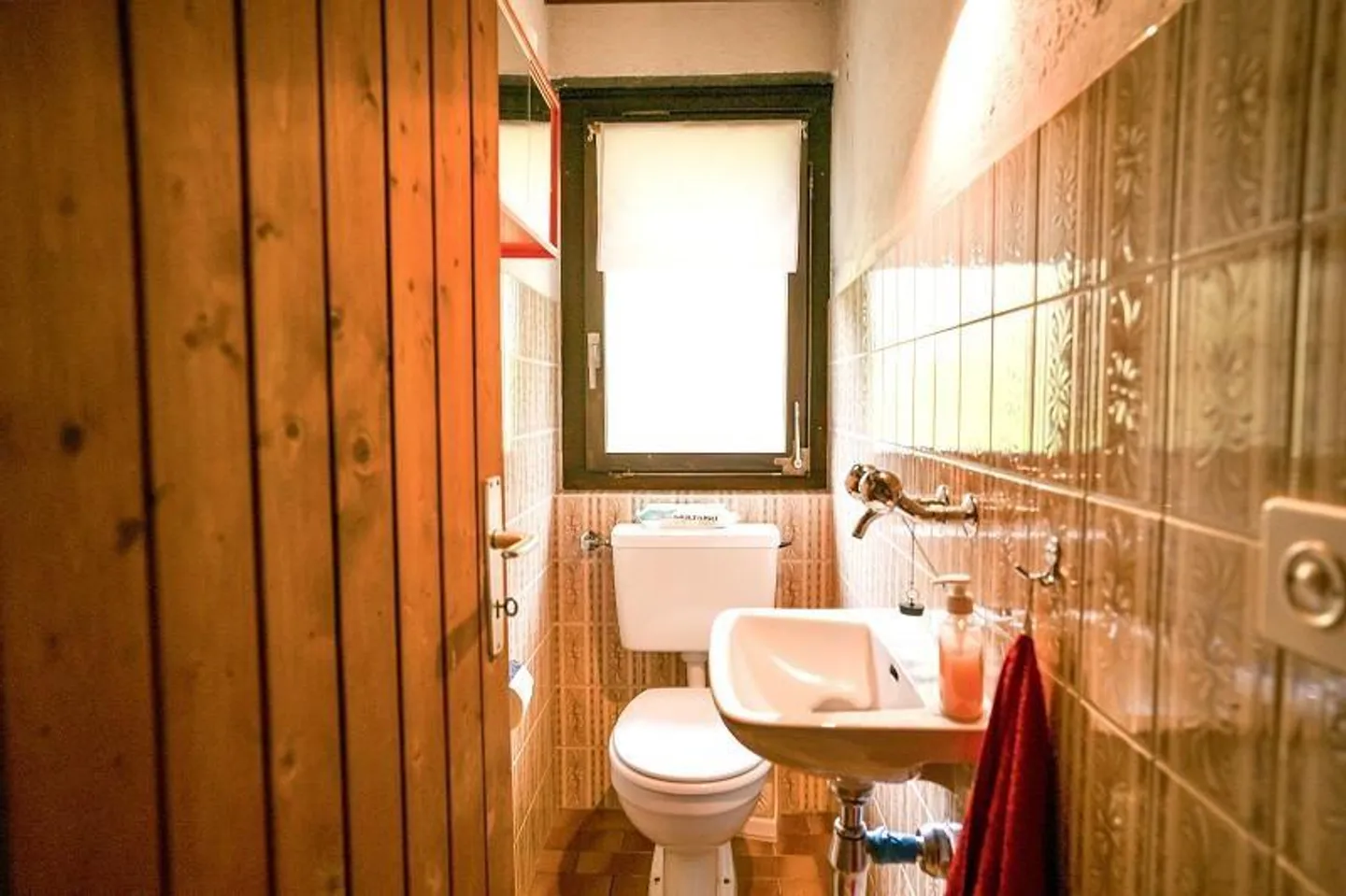 Chalet 4 1/2 locali in una posizione molto tranquilla e soleggiata con vista - Foto 14 di 33