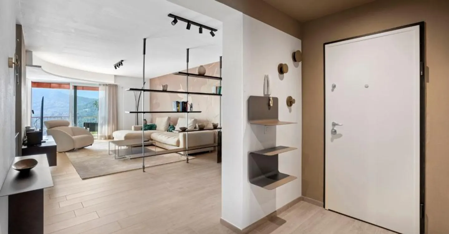 Montagnola – APPARTAMENTO ESCLUSIVO DI 3,5 STANZE IN UNA VILLA CON SOLI 4 UNITA', UN'OASI DI DESIGN NEL VERDE - Foto 11 di 12