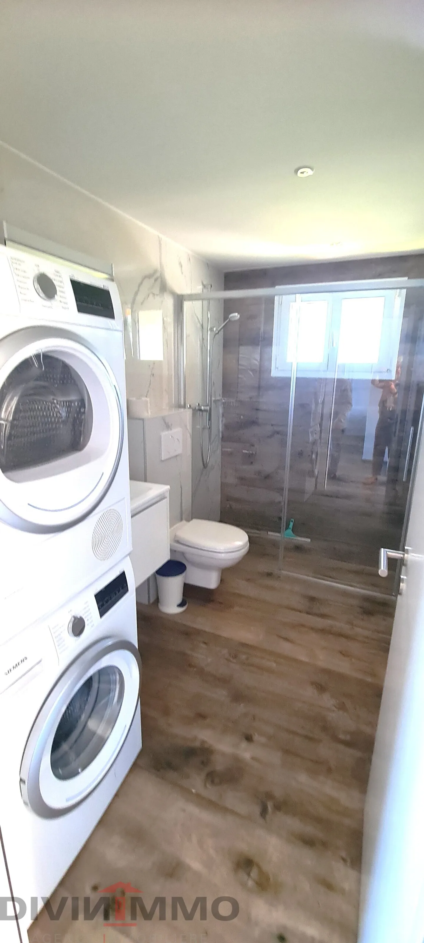 Casa bifamiliare ristrutturata con gusto, parte superiore - Foto 9 di 11