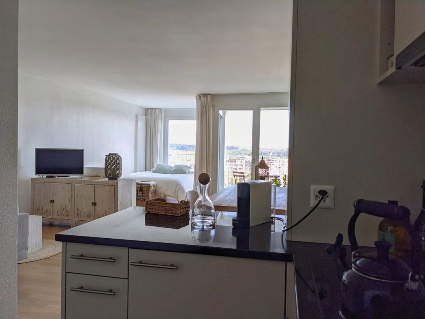 Moderne 1.5-Zimmer-Wohnung im Grünen zu vermieten - Foto 2 von 6