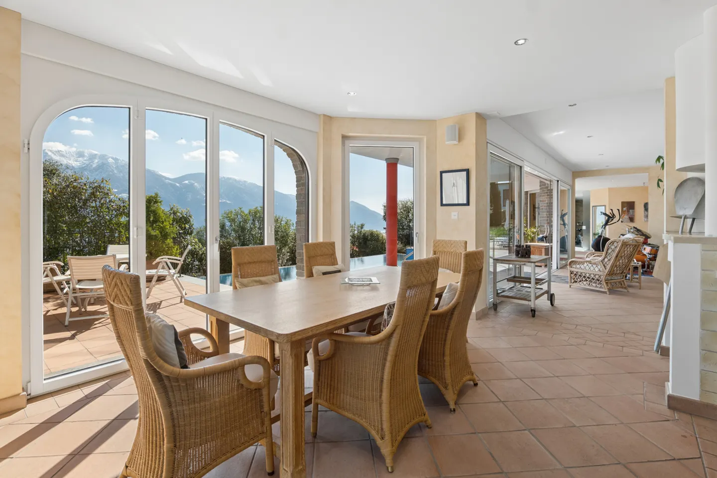 Villa de Luxe avec Vue sur le Lac - Photo 15 sur 23