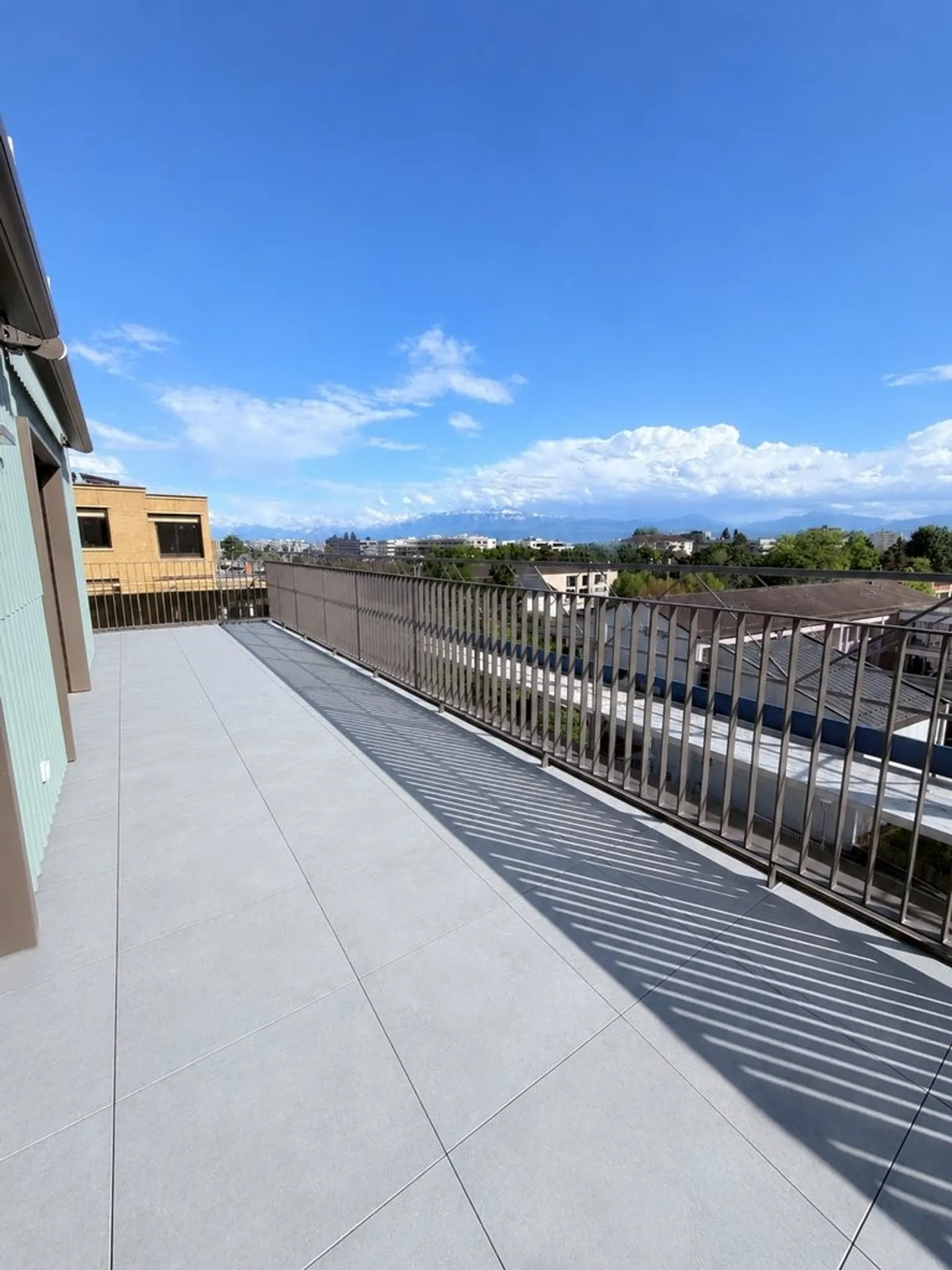 Appartamento moderno con terrazza - Foto 7 di 7