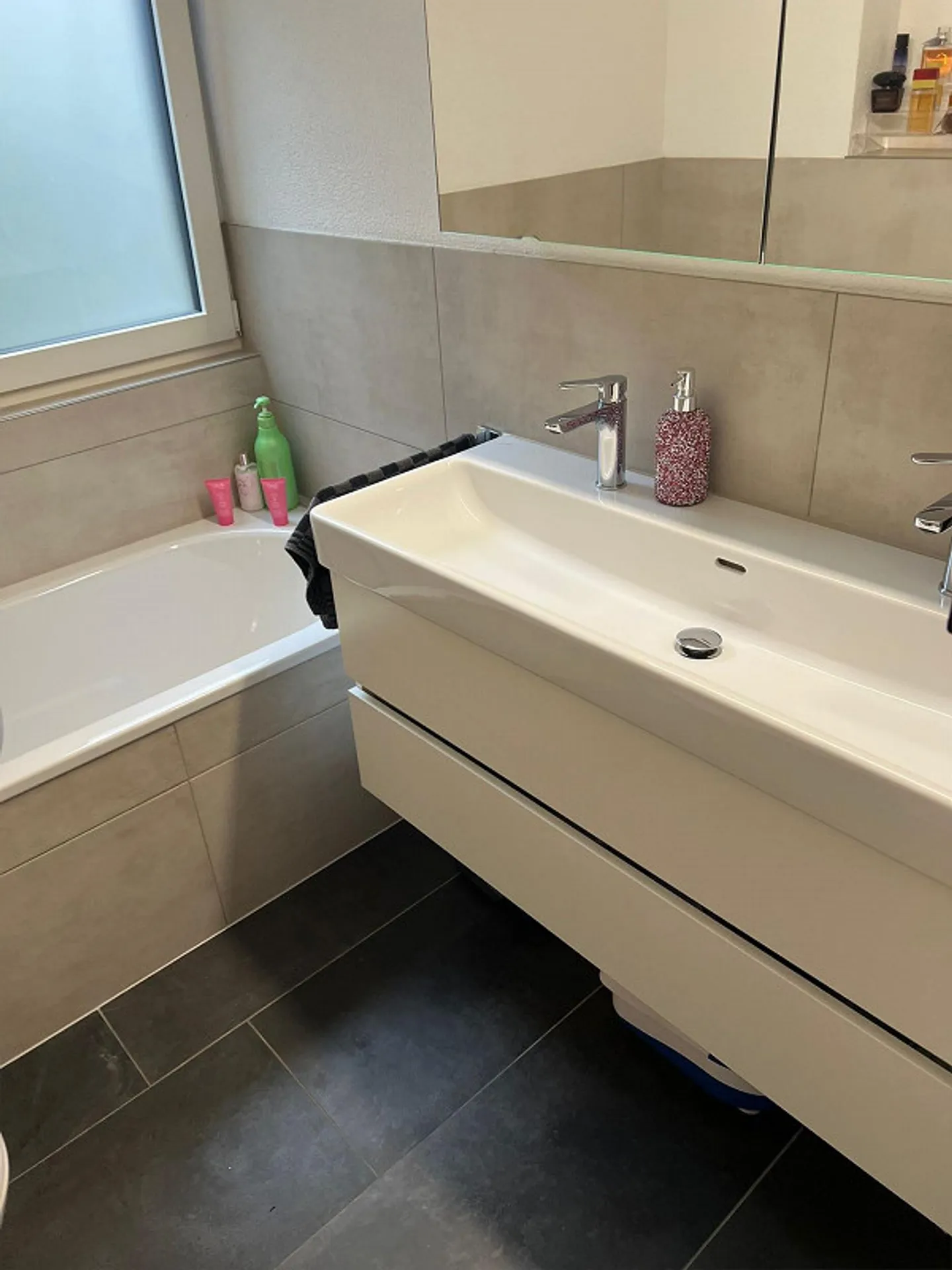 Appartamento moderno di 3,5 locali nel centro del villaggio B04 - Foto 11 di 13