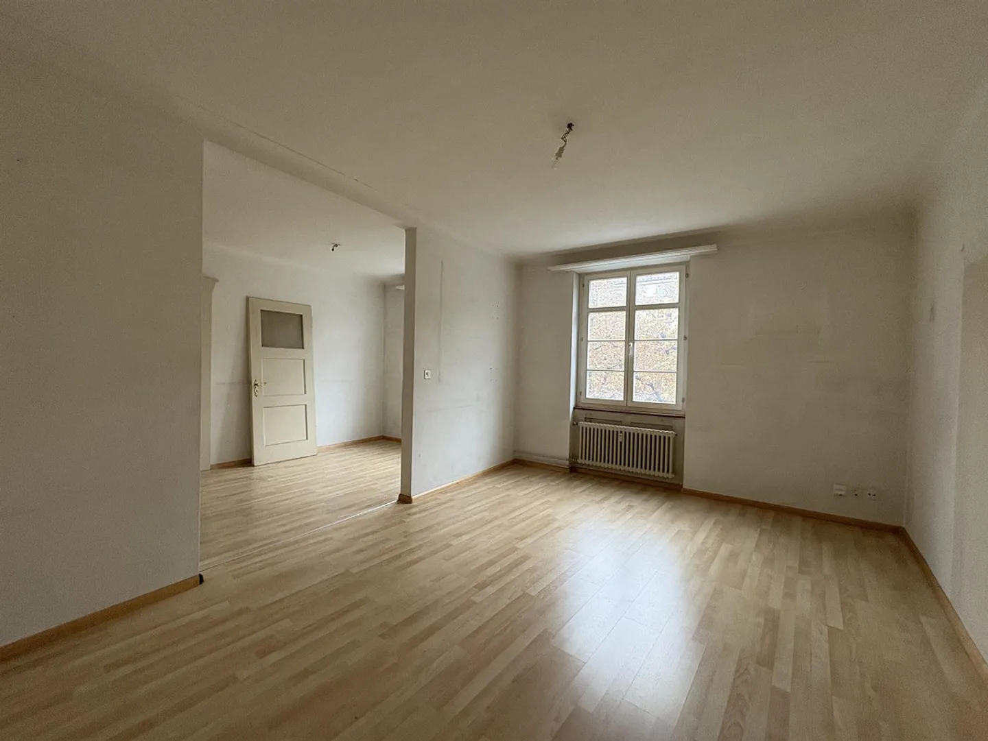 Original 3.5-room old building condominium in a sought-after location - Photo 8 of 10