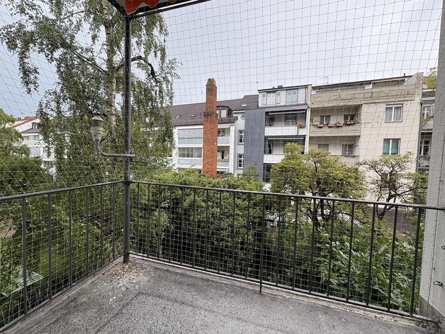 Original 3.5-room old building condominium in a sought-after location - Photo 10 of 10