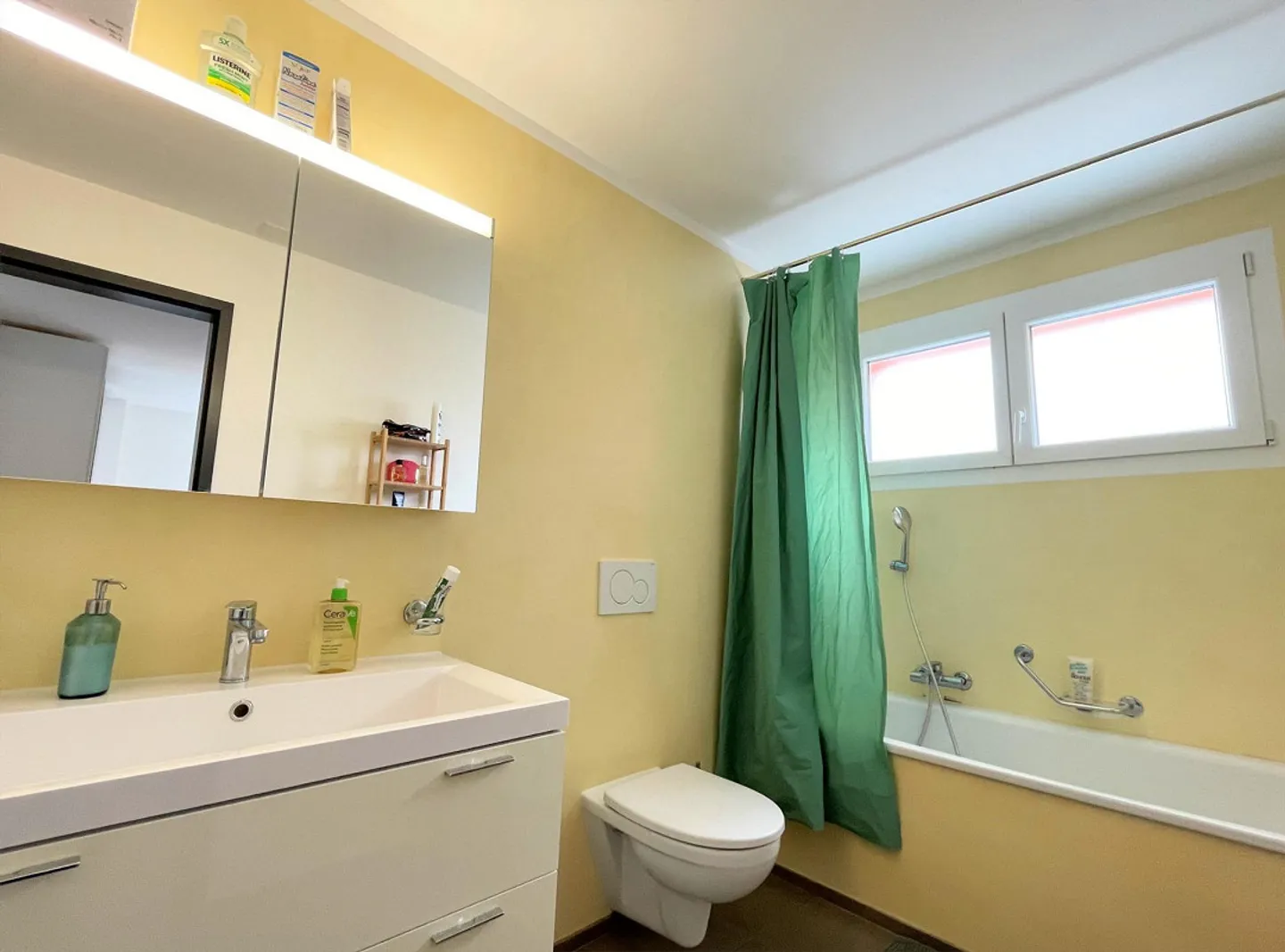 Spacious apartment on the top floor - Photo 8 of 13