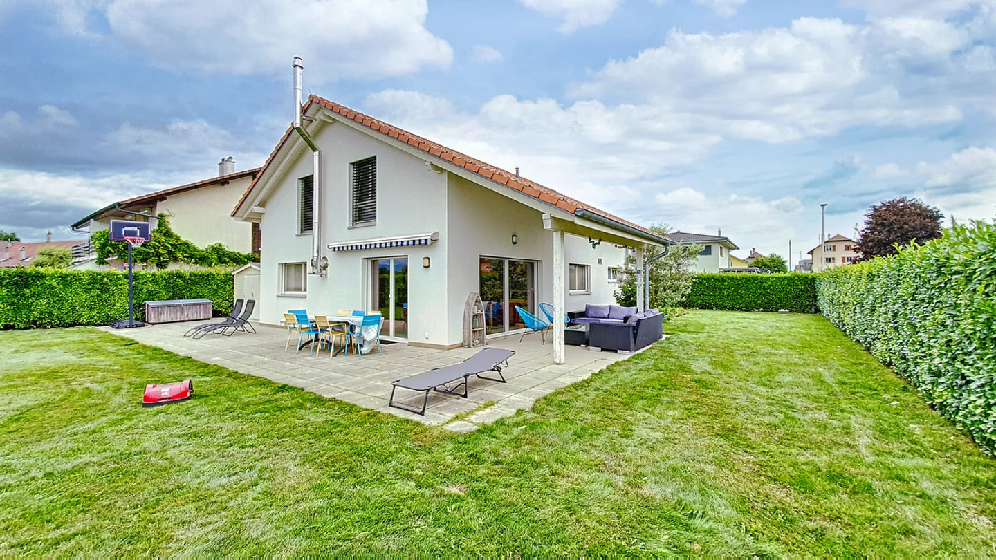 Domdidier, à vendre, villa individuelle de 155 m2, terrain de 726 m2 - Foto 1 di 15