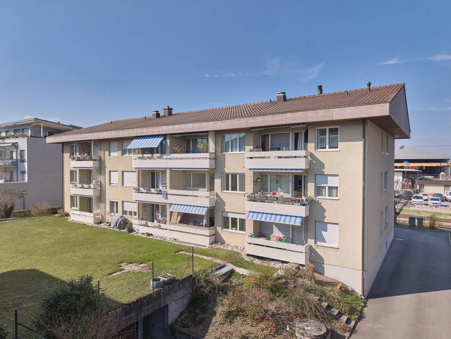 Vivere nel centro del villaggio di Uetendorf - Foto 1 di 10