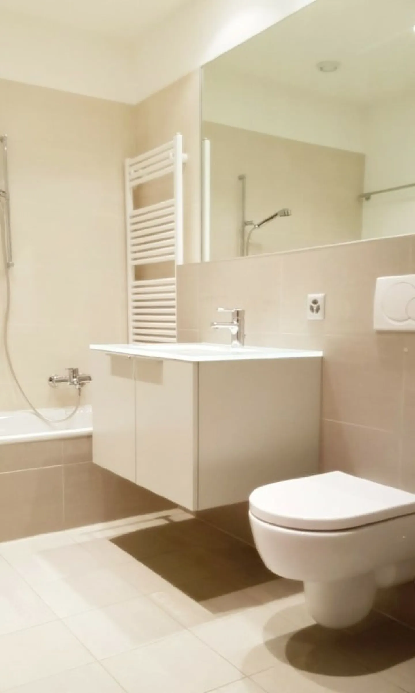 Helles und geräumiges 3 1/2-Zimmer-Apartment von 157 m² - Foto 7 von 10