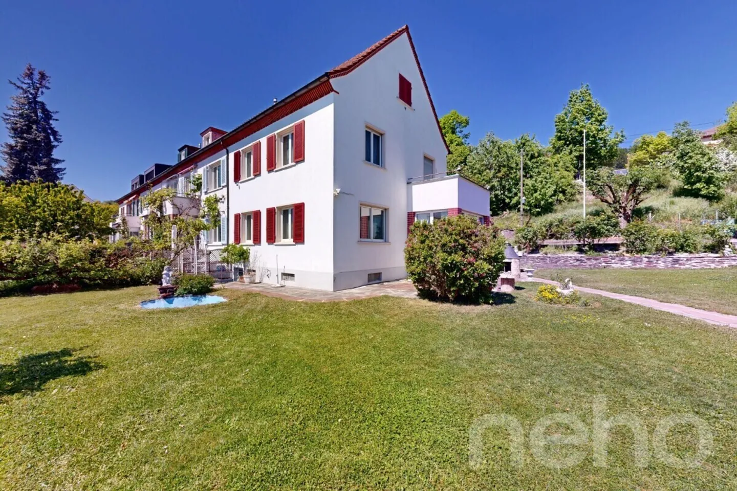 Incantevole casa a schiera angolare di 5,5 stanze in una posizione ambita a Zurigo - Foto 3 di 12
