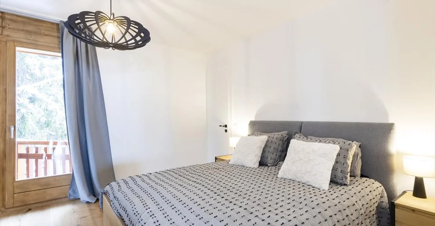 Charming Apartment - Photo 9 of 12