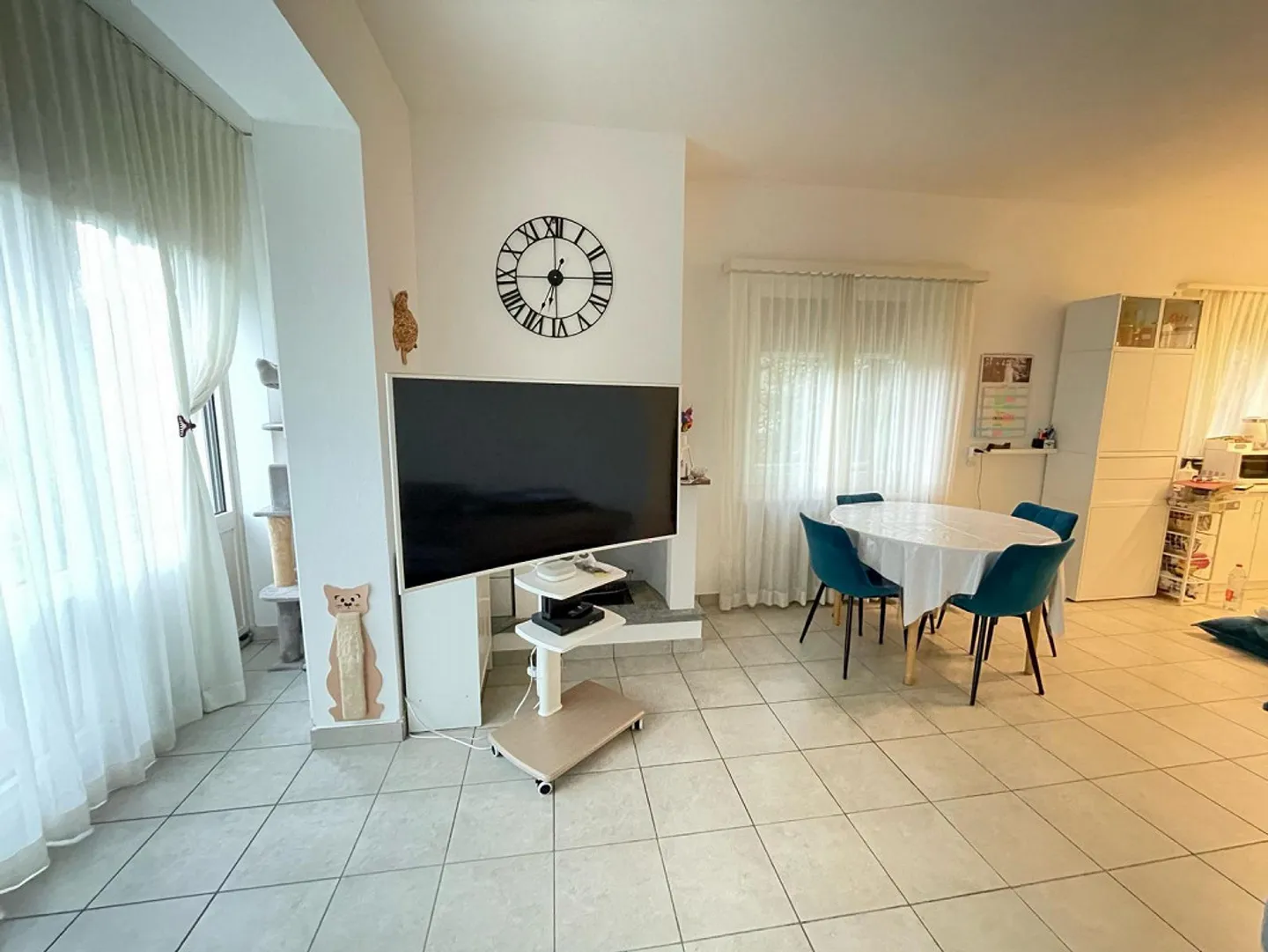 Tenant in a two-family house - Photo 1 of 19