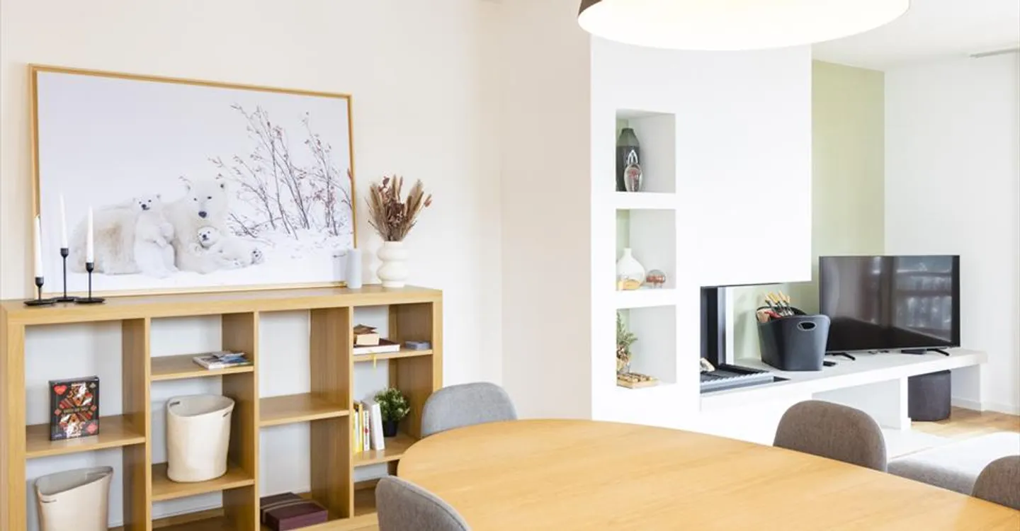Charming Apartment - Photo 4 of 12