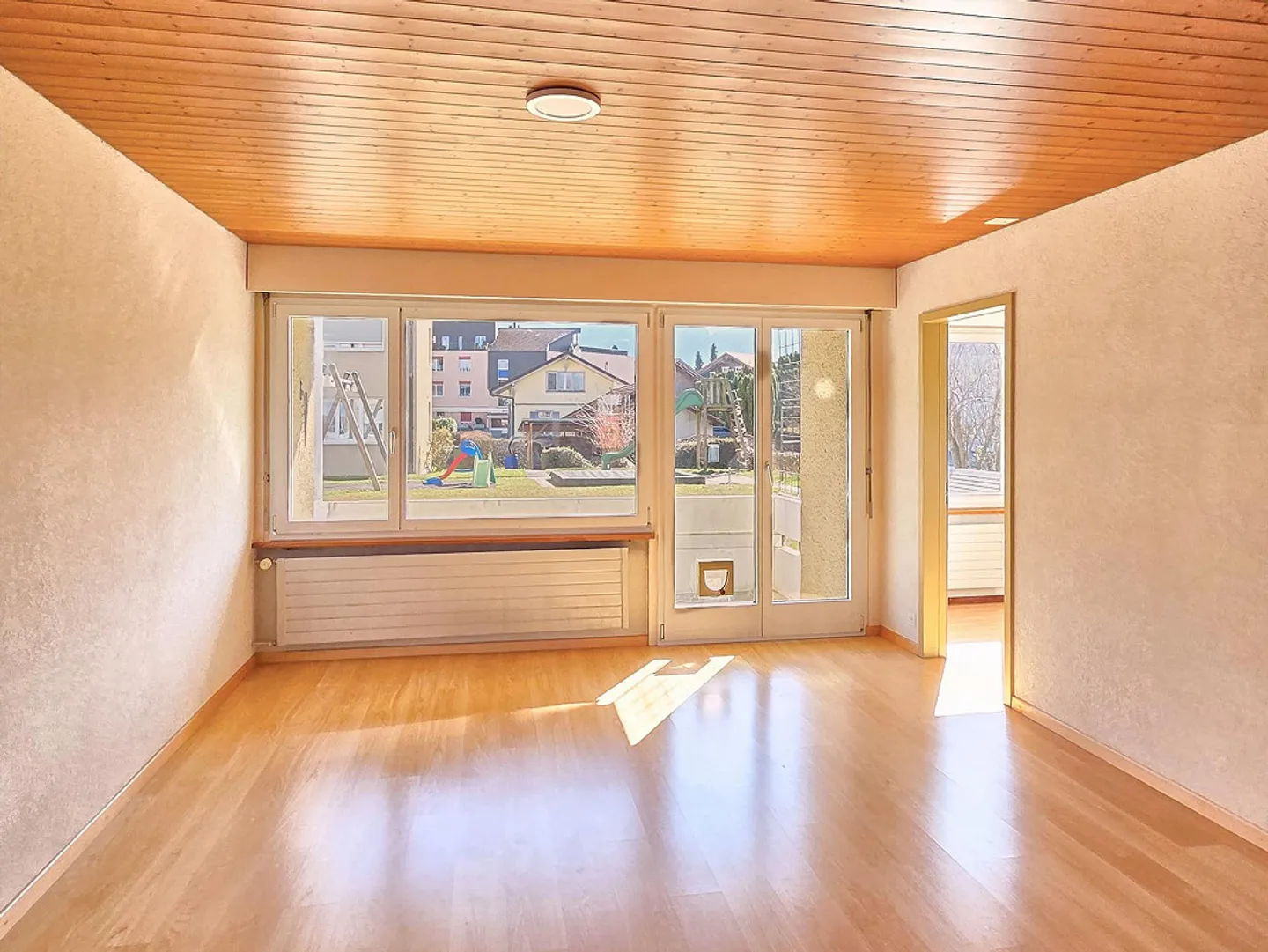 Vivere nel centro del villaggio di Uetendorf - Foto 8 di 10