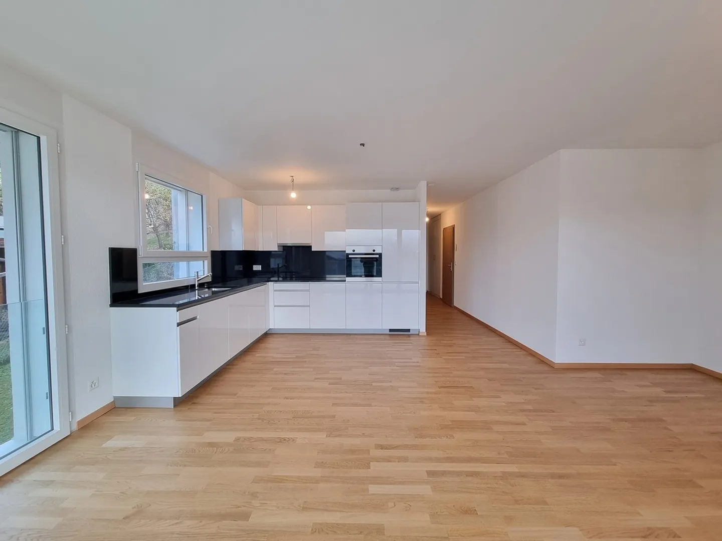 OLLON - 3.5 ROOM APARTMENT FOR RENTAL - Photo 4 of 9