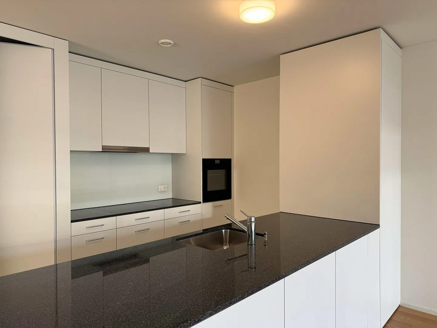 Appartement moderne de 5 pièces avec balcon à Baar - Photo 4 sur 8