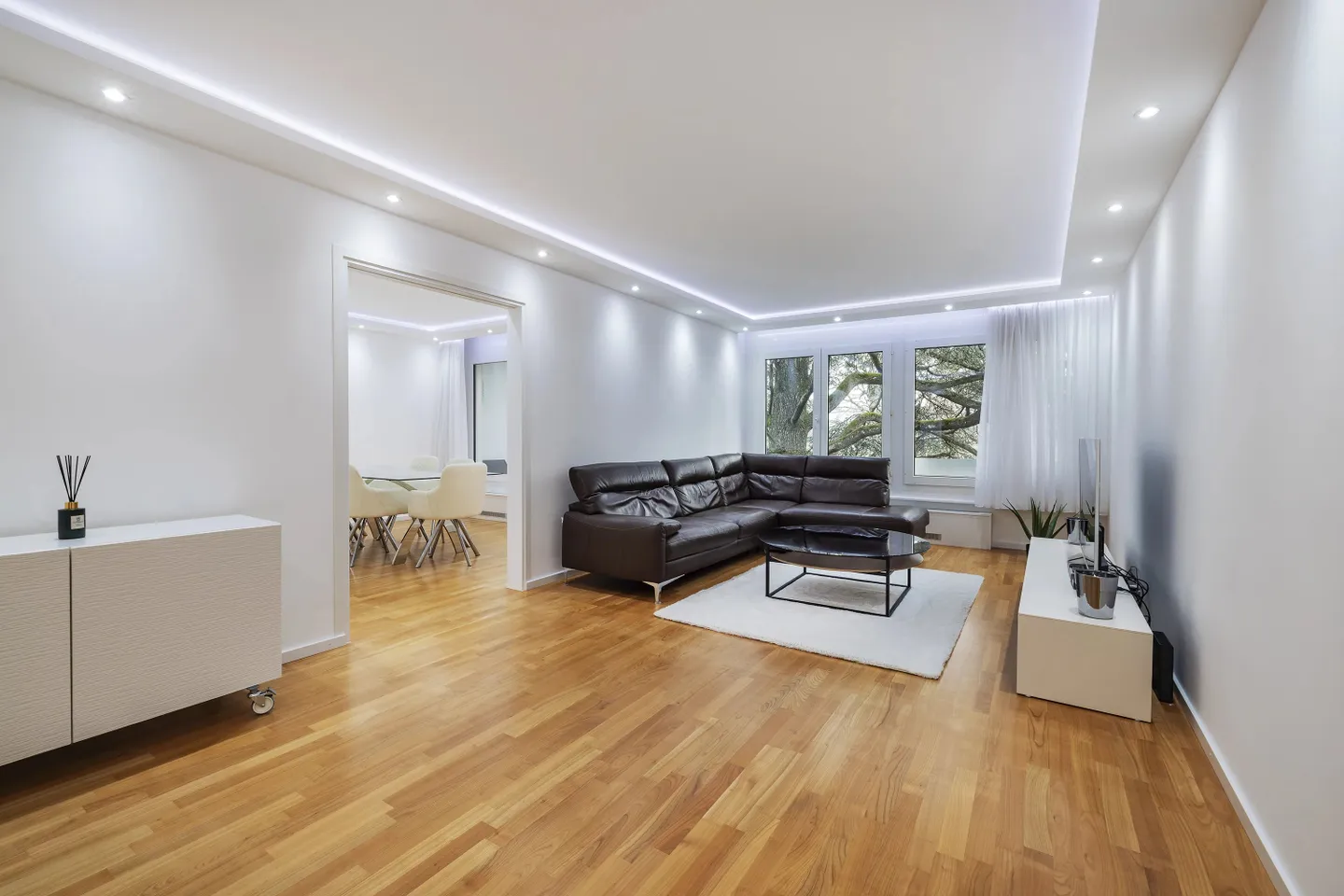 Beau penthouse de 5,5 pièces dans un emplacement central ! - Photo 8 sur 13