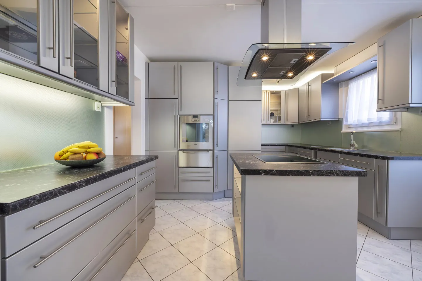 Beau penthouse de 5,5 pièces dans un emplacement central ! - Photo 5 sur 13