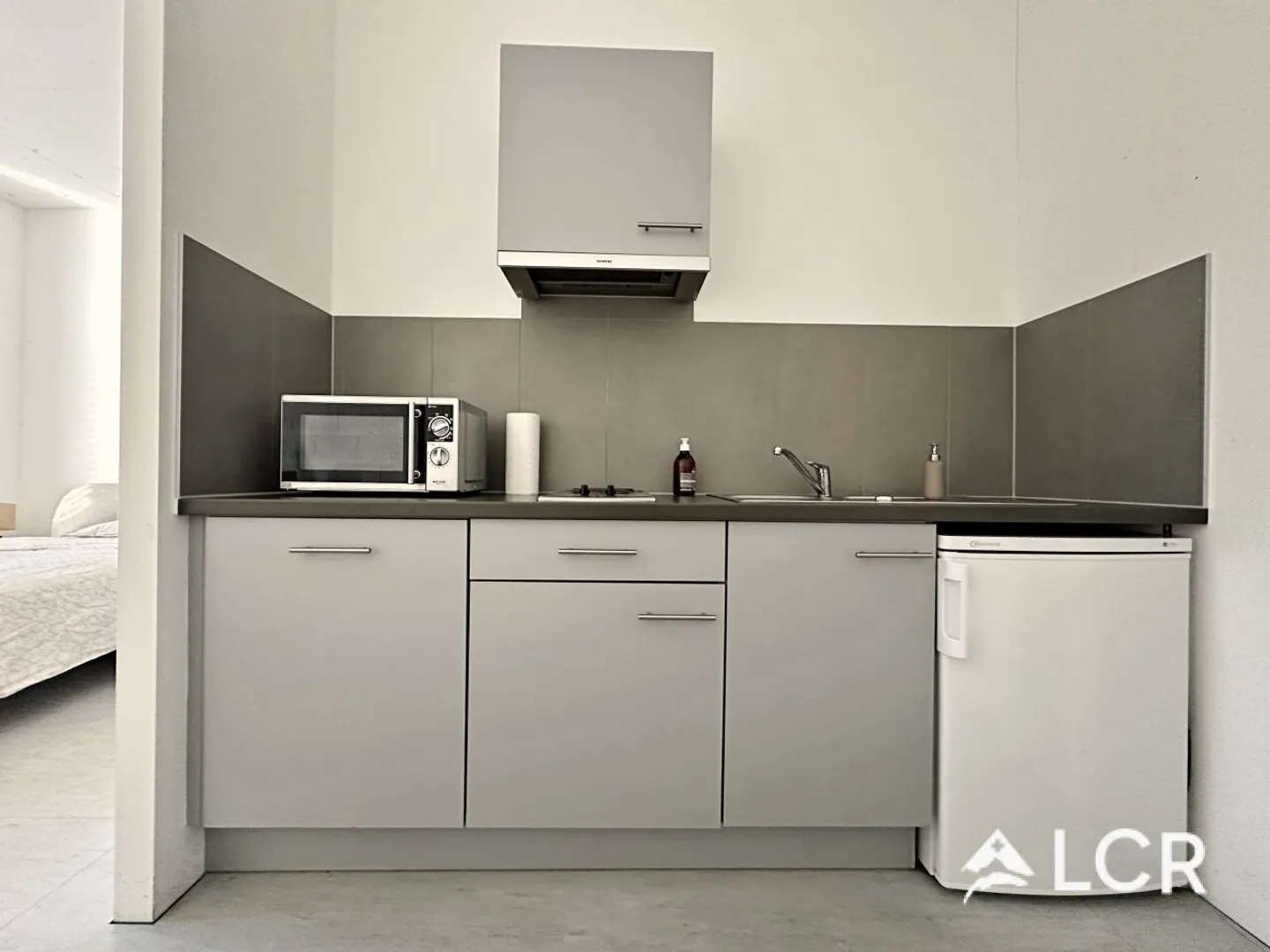 Beautiful furnished studios of 28 m2 - Photo 4 of 5