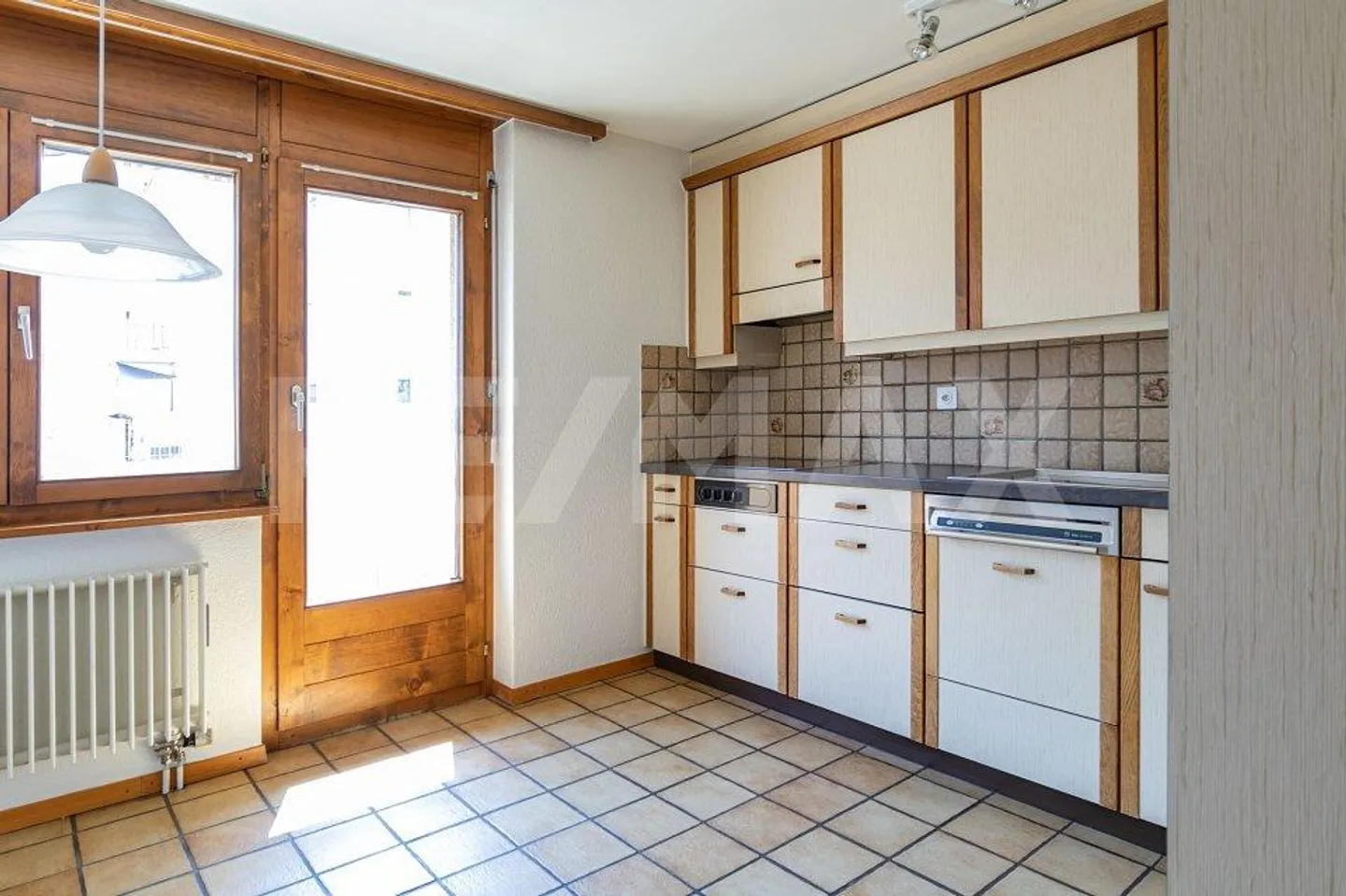 Beautiful apartment in the center of Gampel - Photo 3 of 12