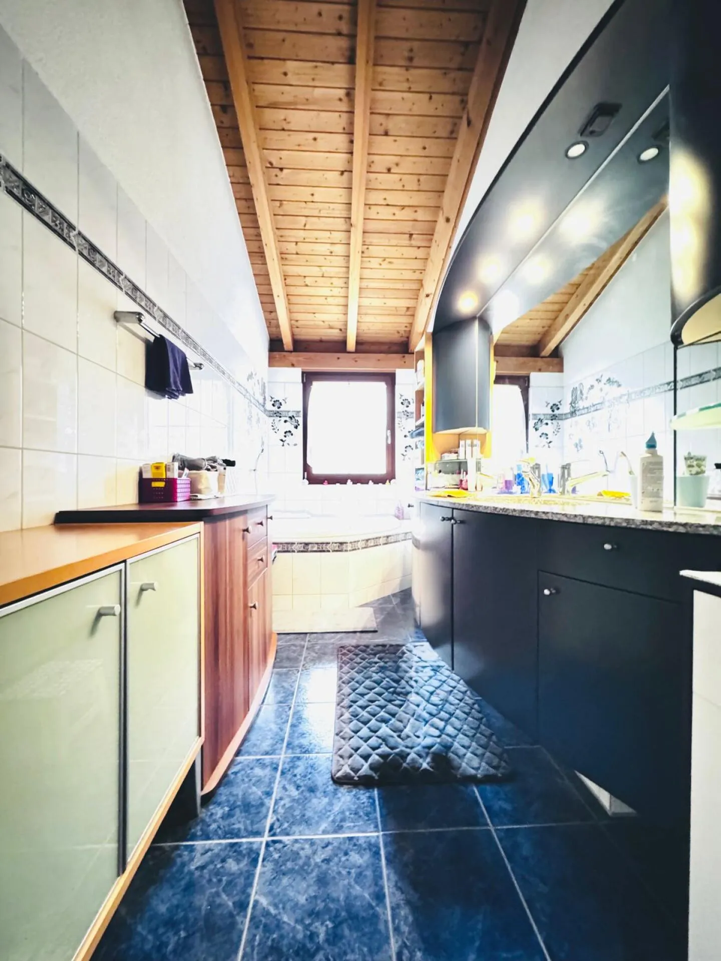 Elegante casa unifamiliare di 4,5 locali con camino, garage in una posizione privilegiata - Foto 7 di 14