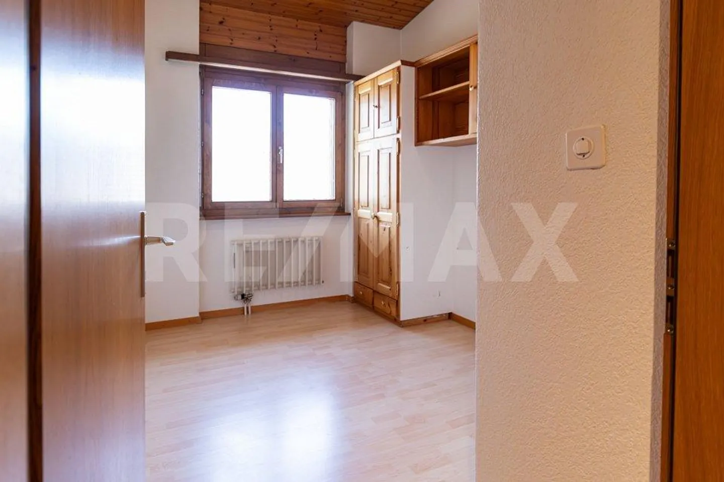 Beautiful apartment in the center of Gampel - Photo 5 of 12