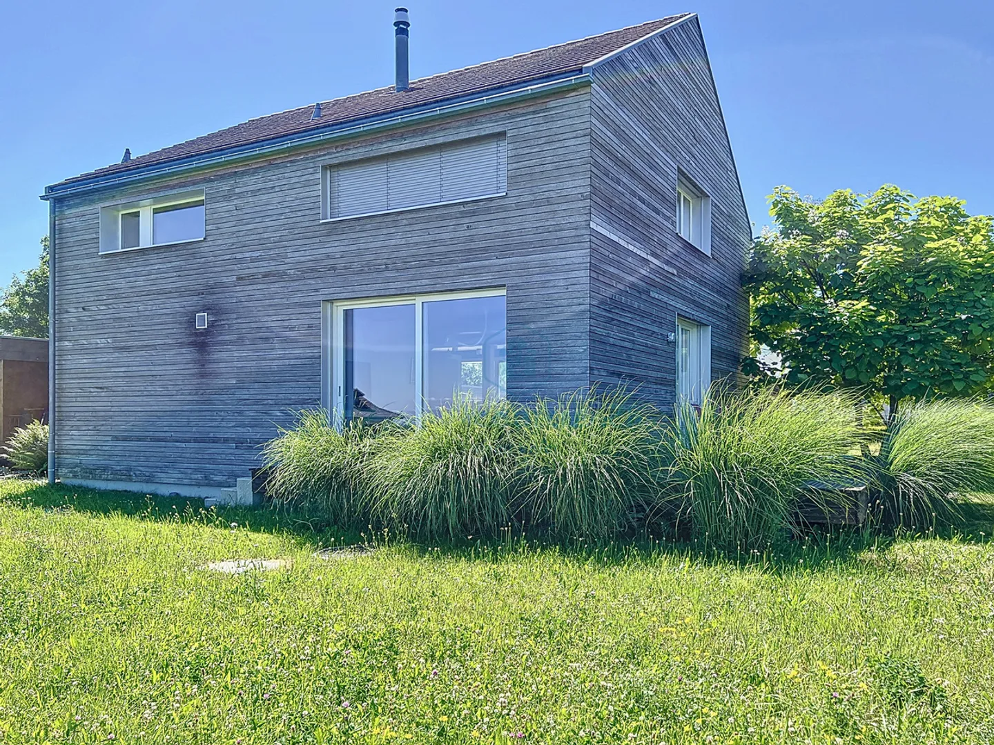 Single house for sale - Photo 1 of 17