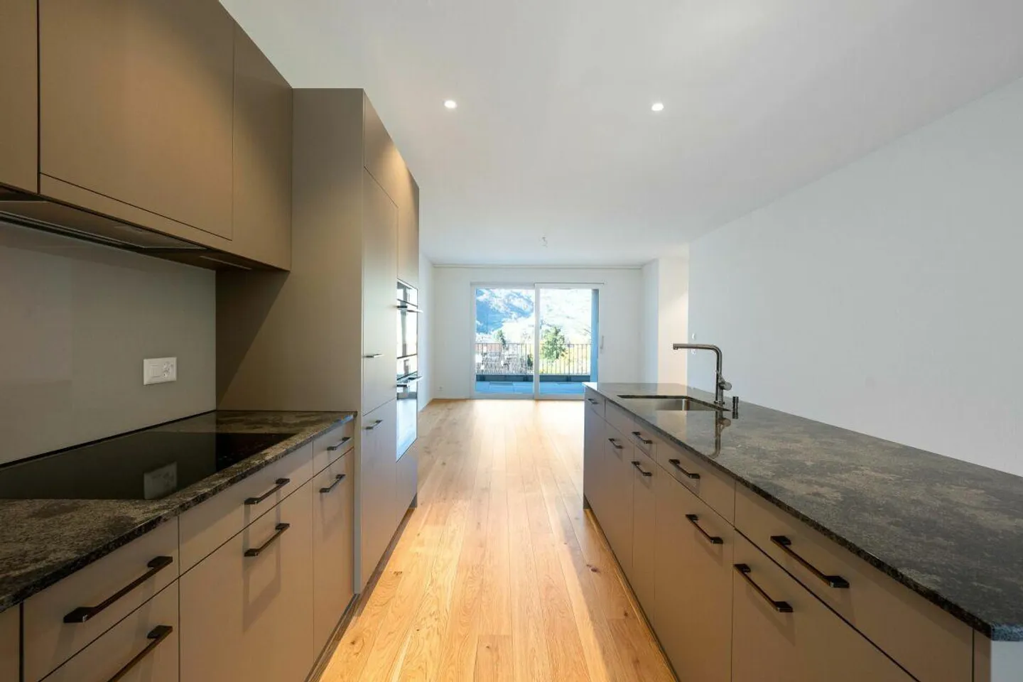 Nuovo appartamento in una posizione adatta alle famiglie con vista attraente! - Foto 5 di 12